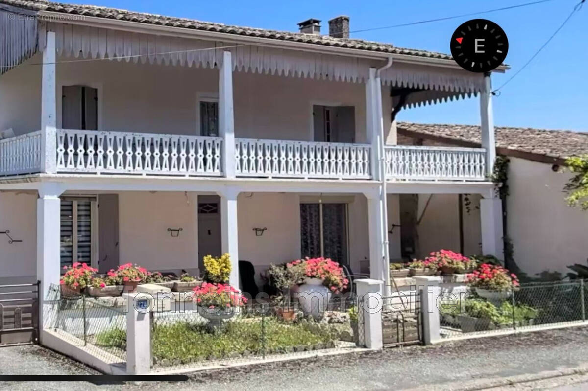 Maison à TOMBEBOEUF