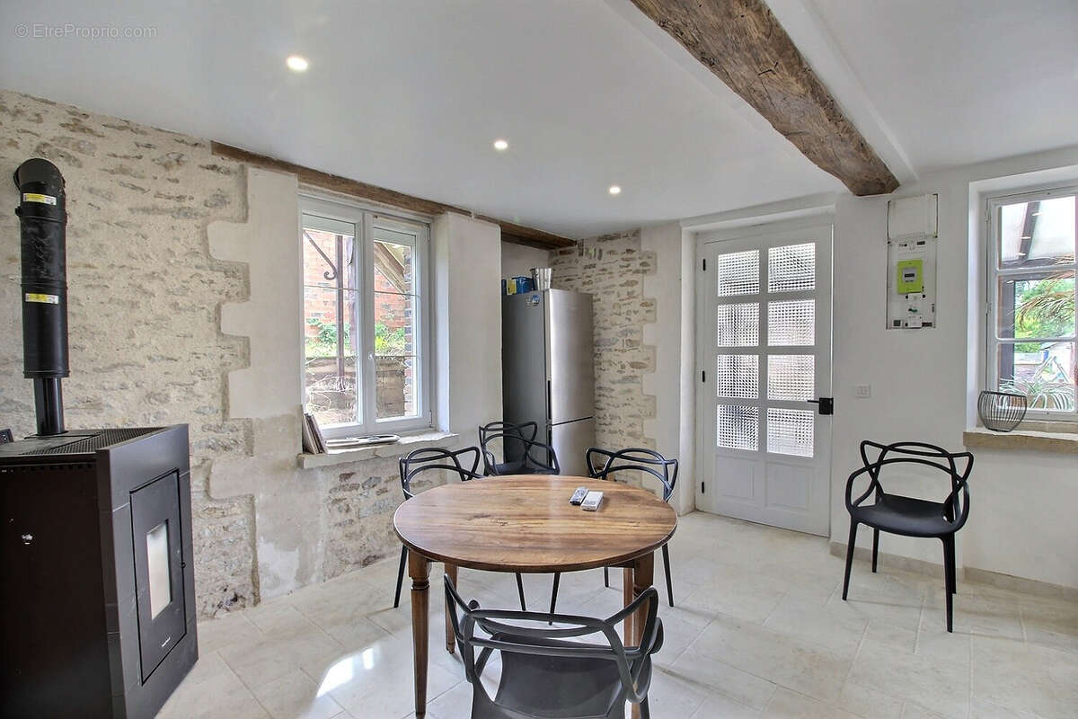 Maison à BERNON