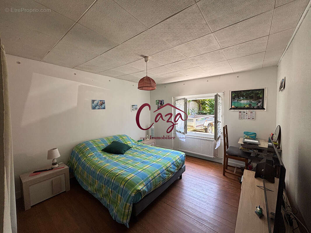 Maison à FARGUES-SAINT-HILAIRE