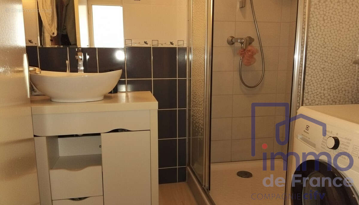 Appartement à SAINT-ETIENNE