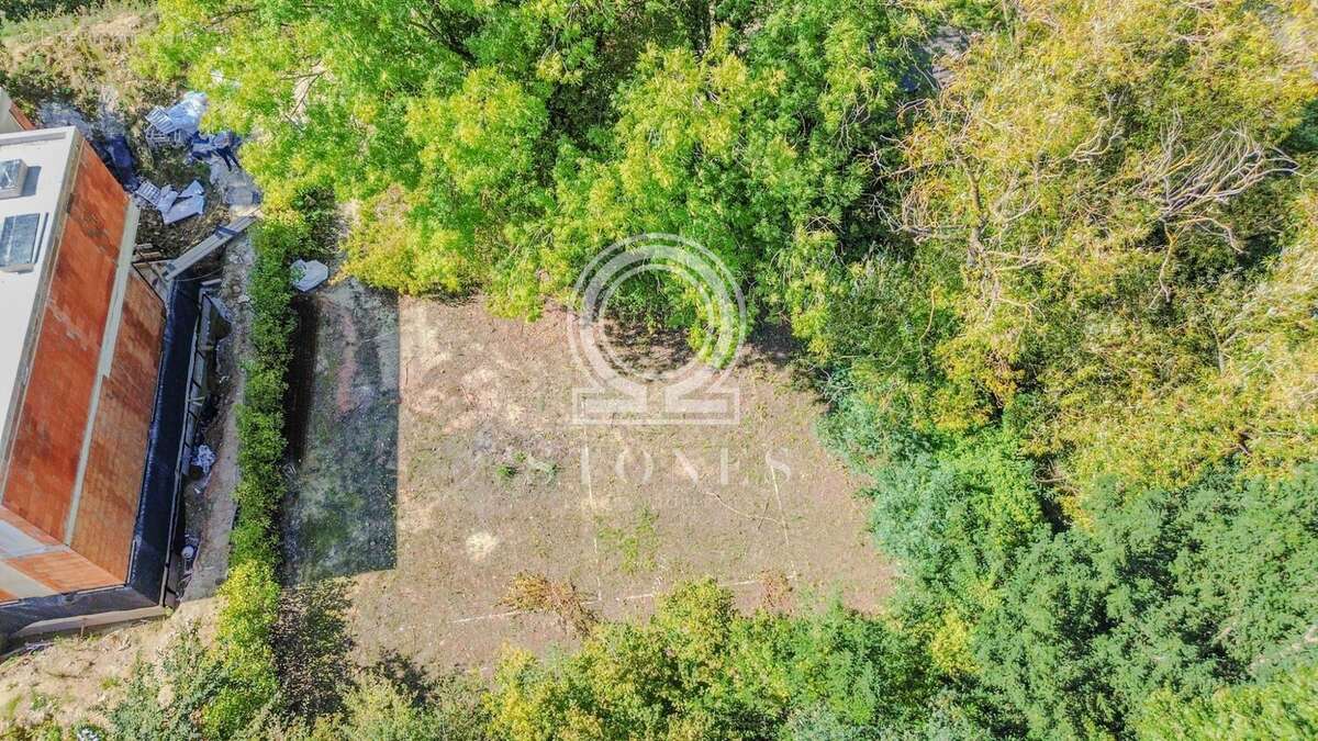 Terrain à LA CELLE-SAINT-CLOUD