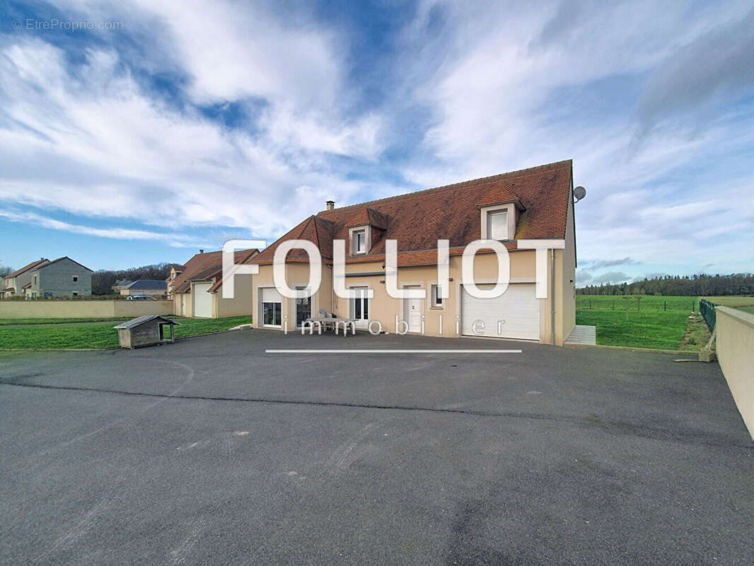 Maison à FRESNEY-LE-VIEUX