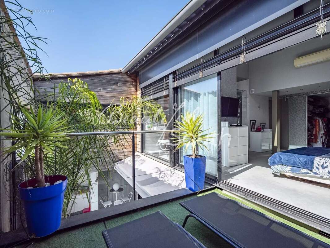 Maison à SAINT-LAURENT-DE-LA-SALANQUE