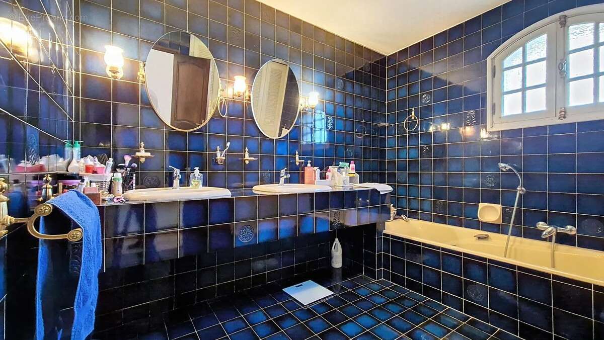 Maison à MANDELIEU-LA-NAPOULE