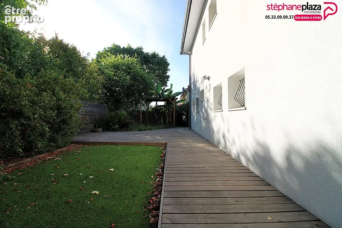 Maison Villenave d'Ornon - 8 pièce(s) - 202 m² - photo 14