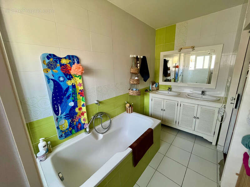 Maison à LES MAGNILS-REIGNIERS