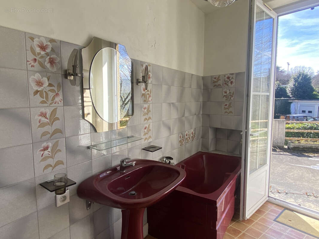 Maison à ARNAC-POMPADOUR