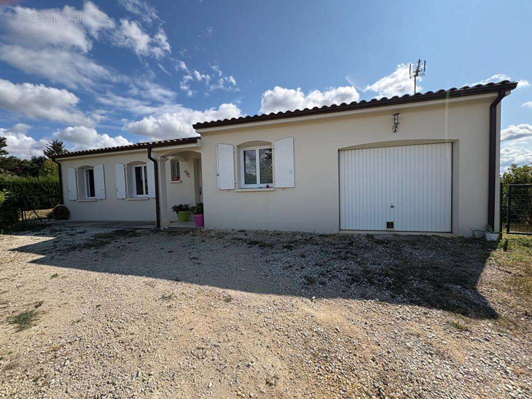 Maison à SAINT-VAIZE