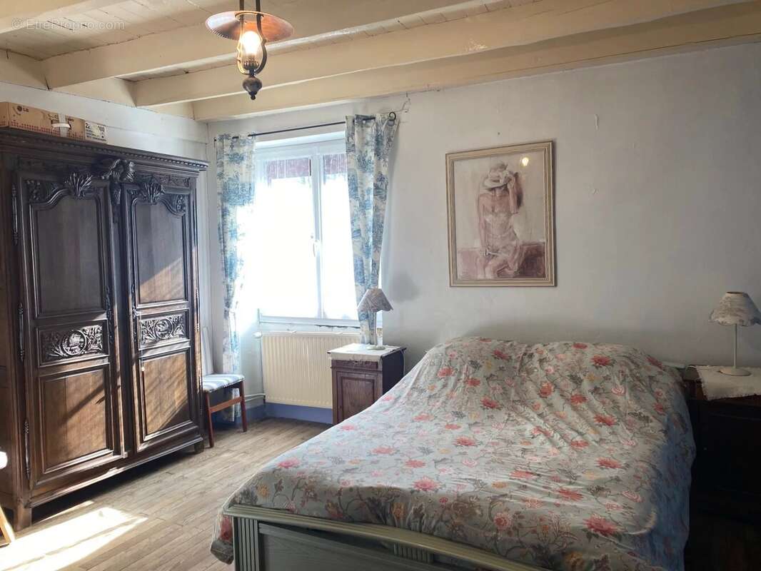 Maison à VITRAC-SAINT-VINCENT