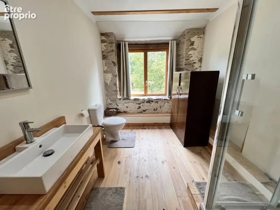 Propriété rénovée avec trois logements, située dans la campagne de l’Indre - photo 24