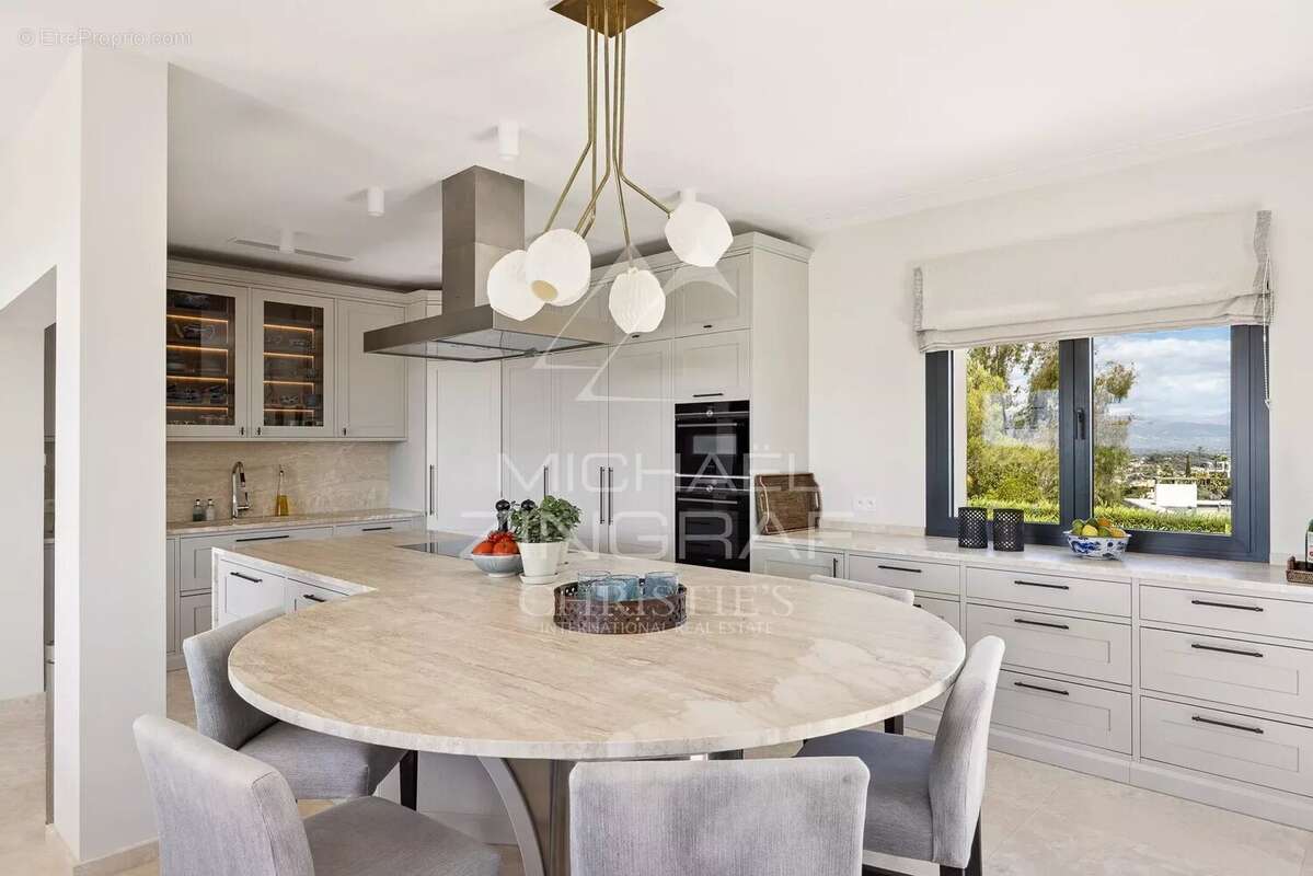 Hauteurs de Cannes  - Villa entiérement rénovée avec vue mer et montagne - photo 7