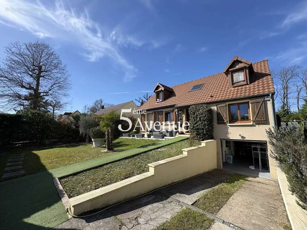 Maison à SUCY-EN-BRIE