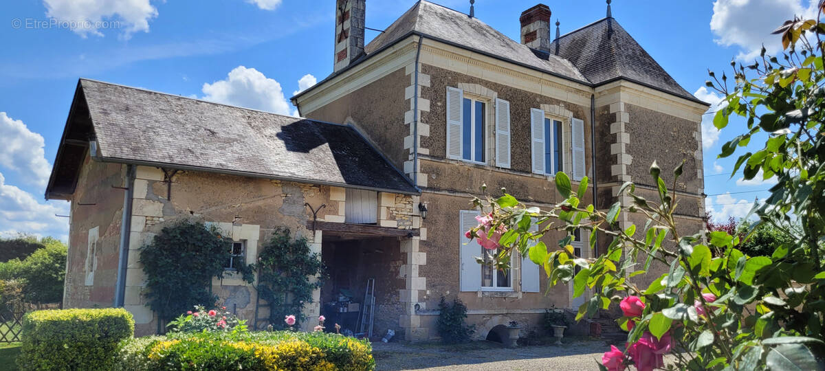 Maison à CHAMPIGNY-SUR-VEUDE