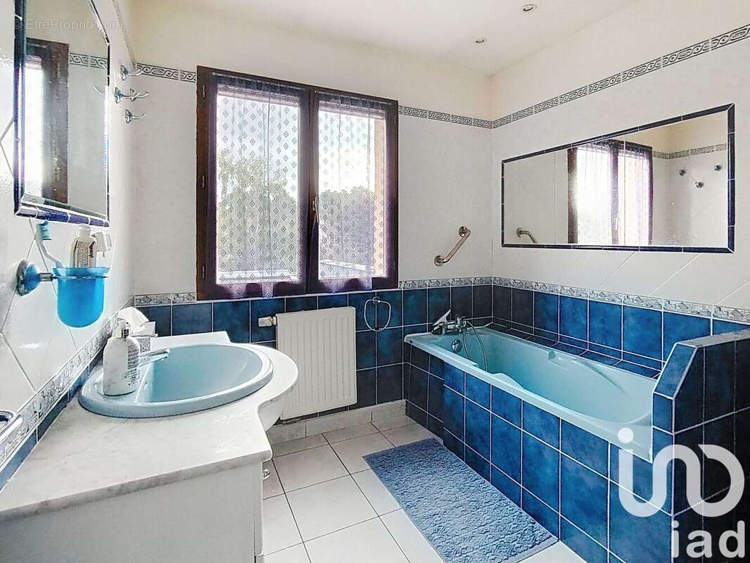 Photo 8 - Maison à LES CLAYES-SOUS-BOIS