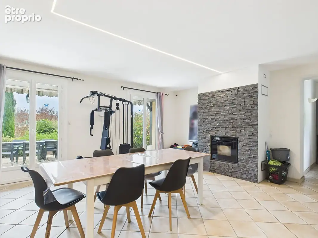 Grande maison familiale avec piscine et 6 chambres, à 20 mn de Bourgoin - photo 5