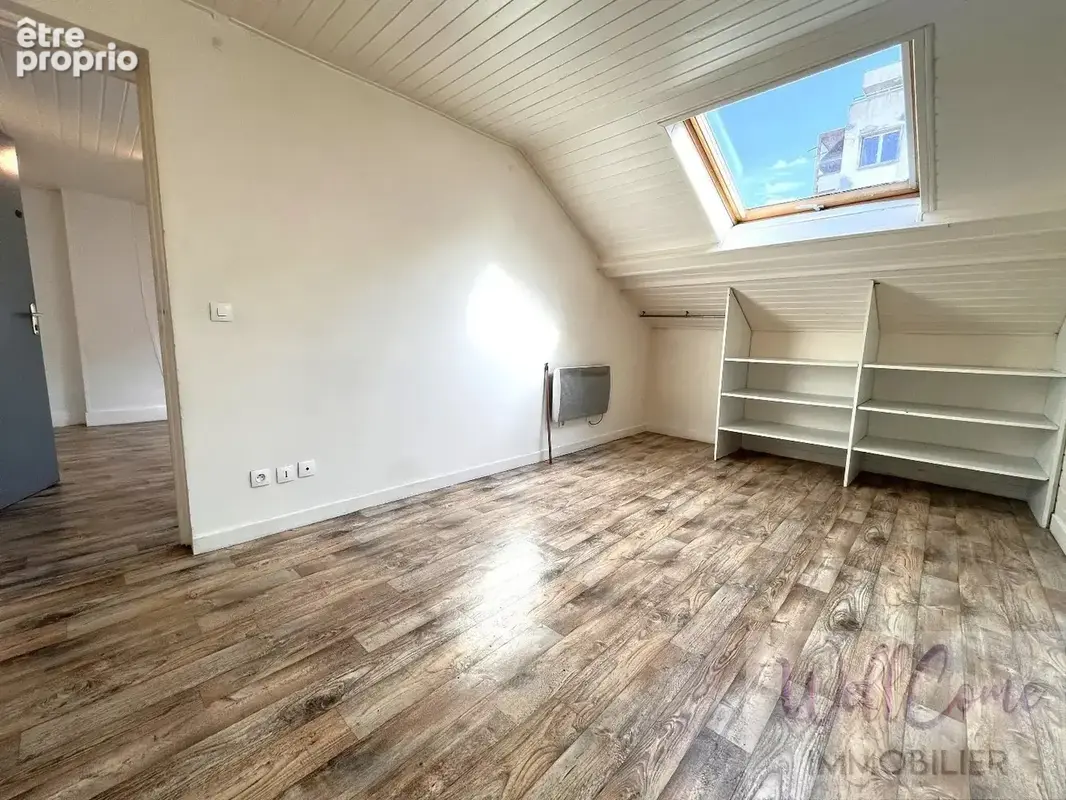 AIX LES BAINS Appartement T1 bis en dernier étage - photo 3