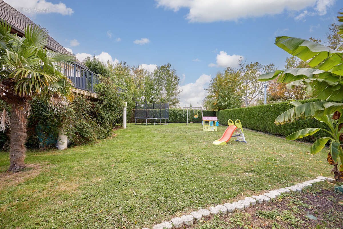 Maison à SAINT-PIERRE-SUR-DIVES