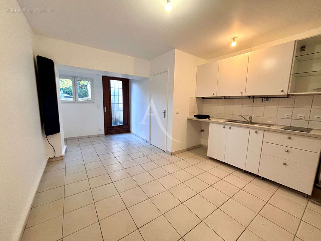 Appartement Meaux 2 pièces 31 m2 - Terrasse - 10 minutes a pied de la gare de Meaux - photo 3