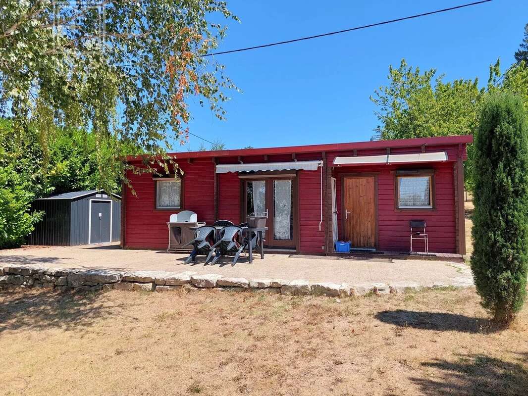 Maison sur 1200 m² - photo 4