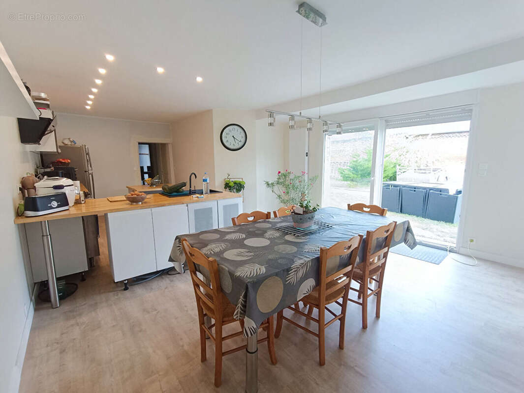 Maison à SAINT-QUENTIN