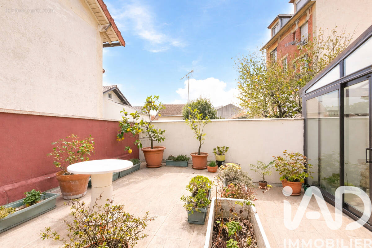 Photo 1 - Maison à NANTERRE