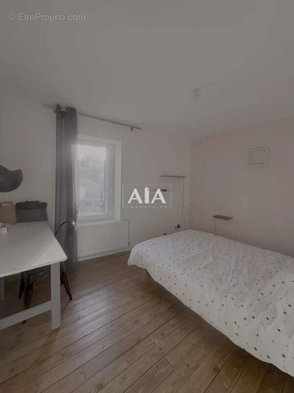 Maison à MAGNAC-SUR-TOUVRE