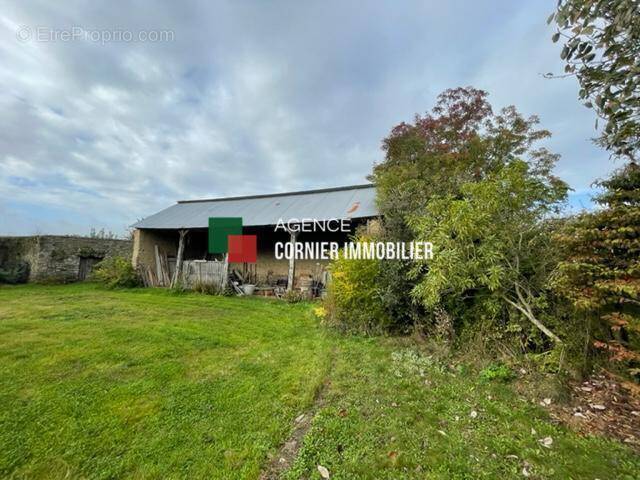 Terrain à SAINT-JEAN-SUR-VILAINE