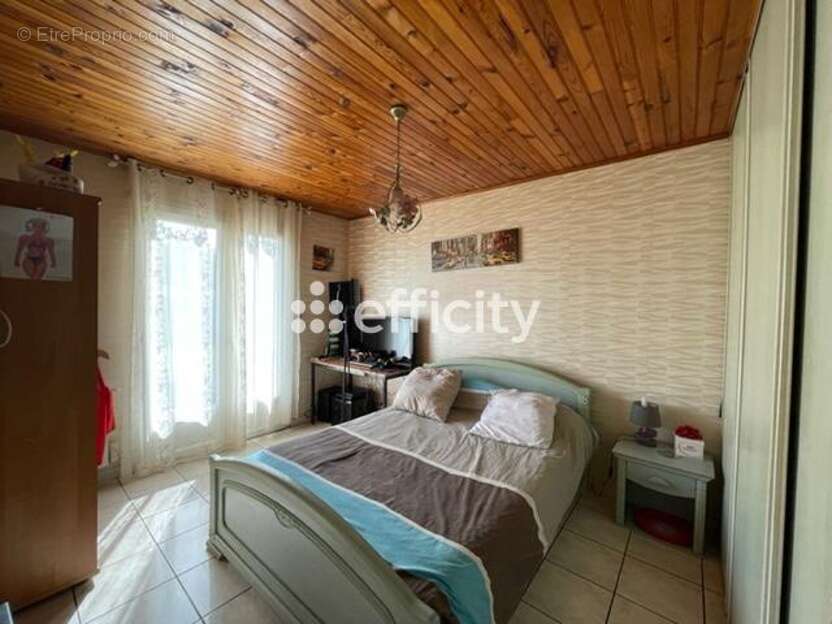 Maison à BLANQUEFORT