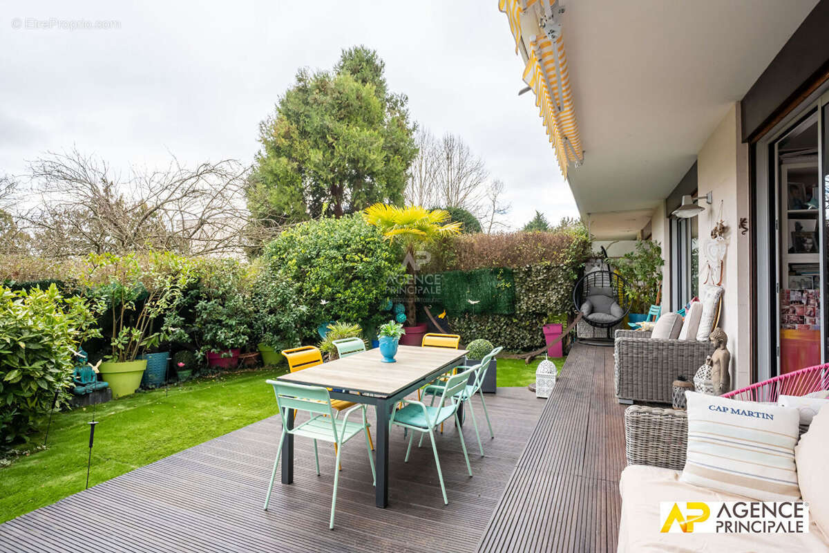 Appartement  5 pièce(s) 133 M² JARDIN - photo 4