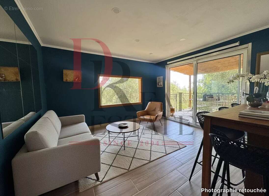 Appartement à CASTELLAR