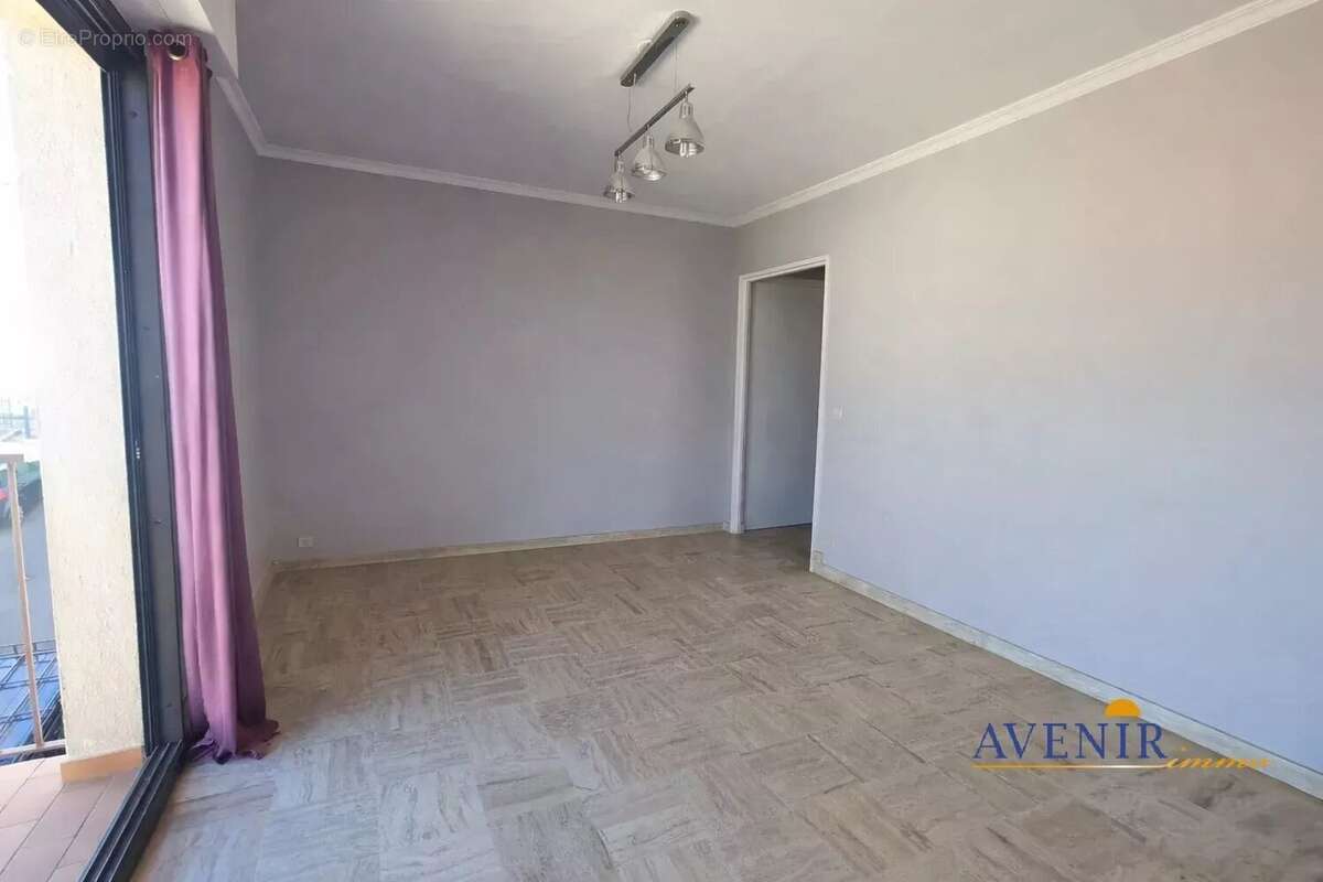 Appartement à MARSEILLE-7E