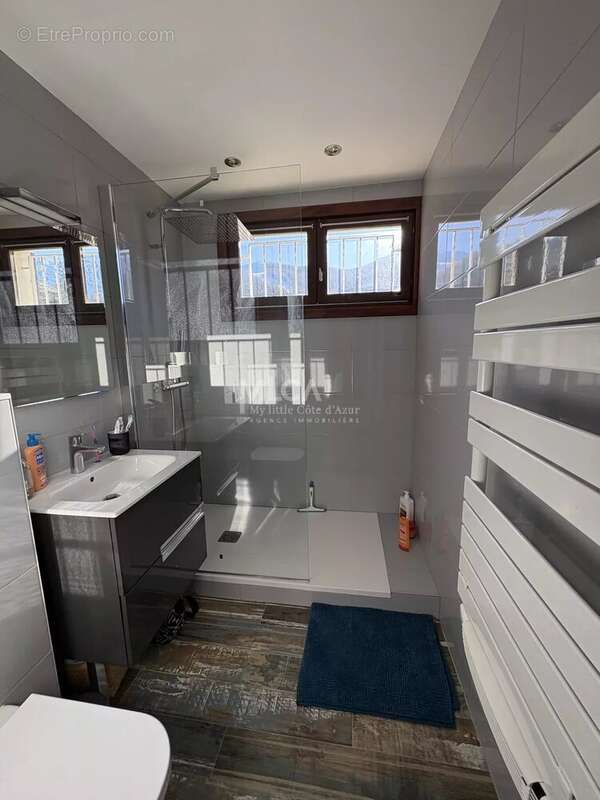 Appartement à SAINT-ETIENNE-DE-TINEE