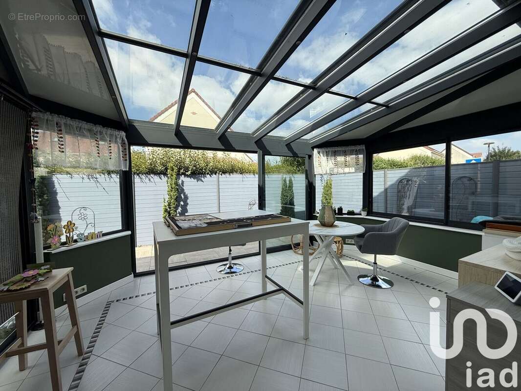 Photo 2 - Maison à SAVIGNY-LE-TEMPLE