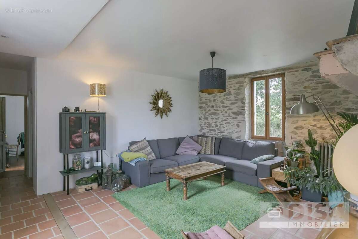 Maison à SAINT-ANDRE-DE-NAJAC