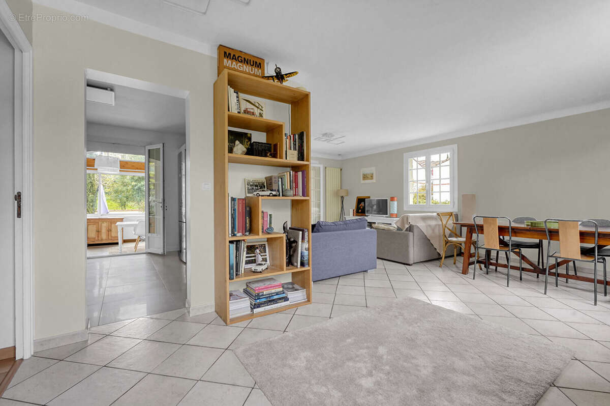 Maison à MONDONVILLE