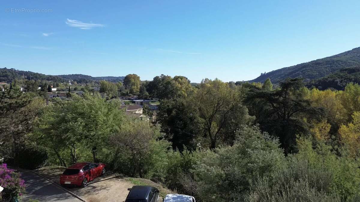 Appartement à PEGOMAS