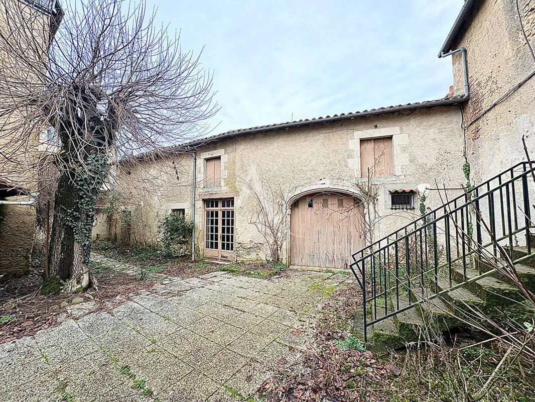 Maison à MONTMORILLON