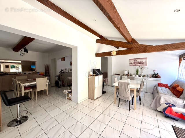 Maison à ROQUEVAIRE