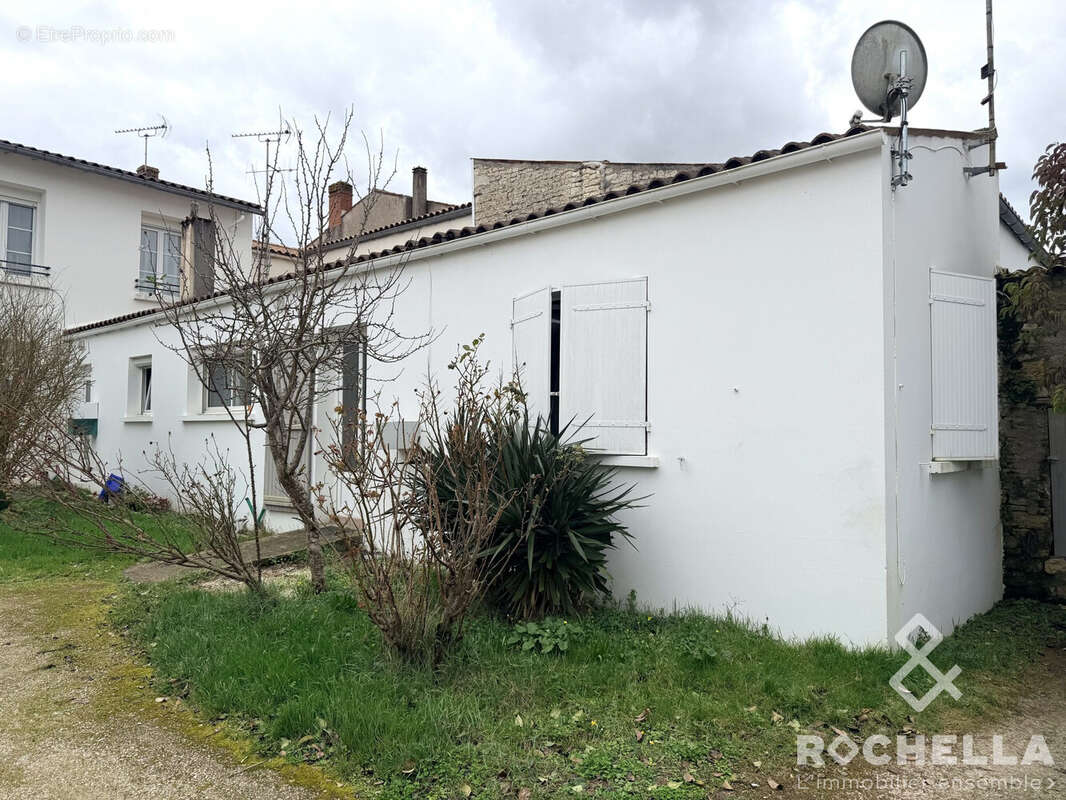 Maison à AIGREFEUILLE-D'AUNIS