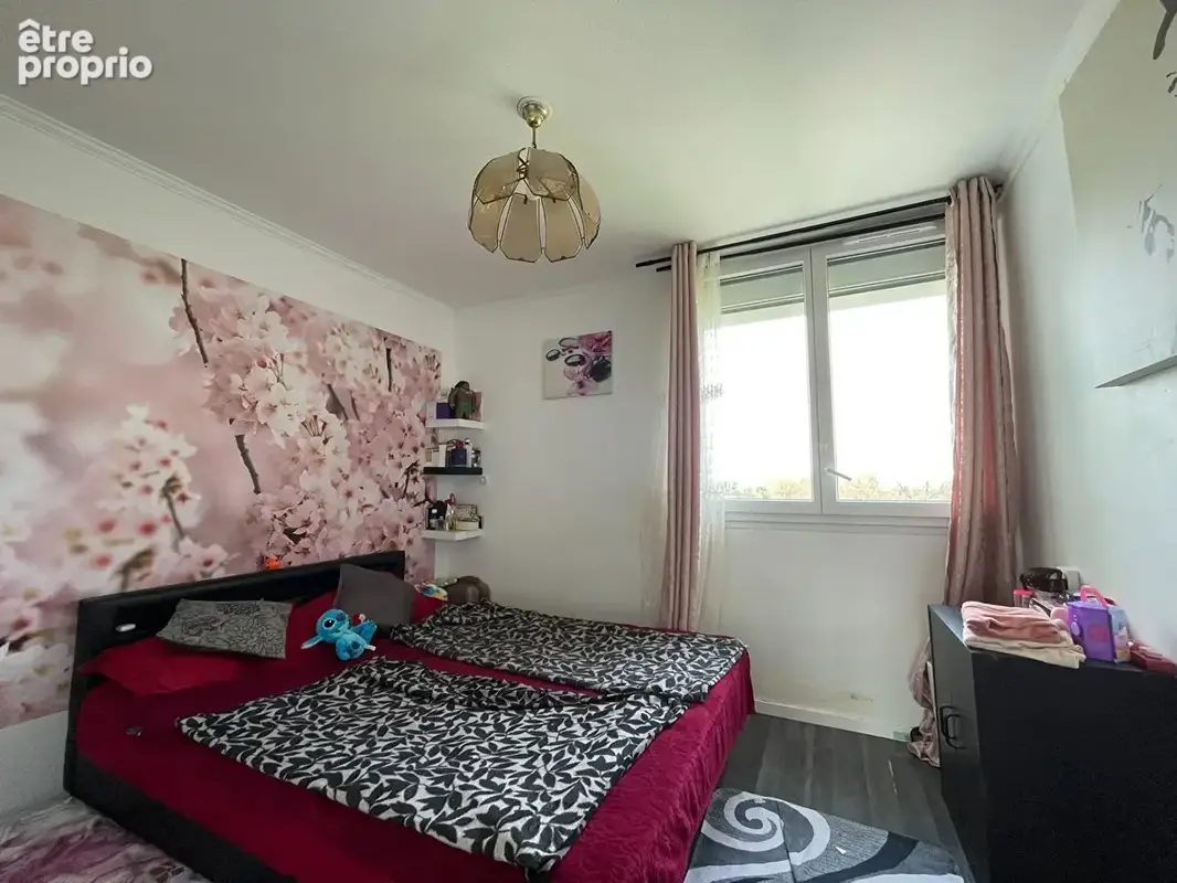 Cenon Palmer - Appartement T4 de 75 m² avec balcon et place de parking - photo 6