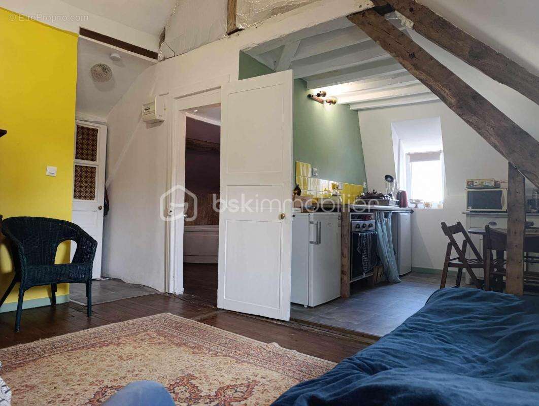 Appartement à NONANT-LE-PIN