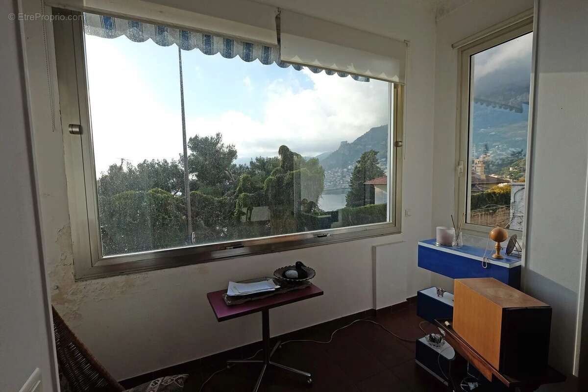 Appartement à ROQUEBRUNE-CAP-MARTIN