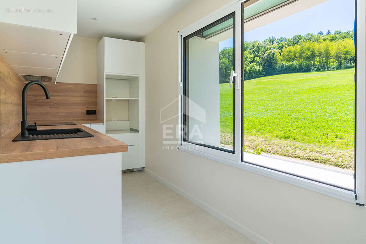 Appartement 70m² à mésigny - photo 3
