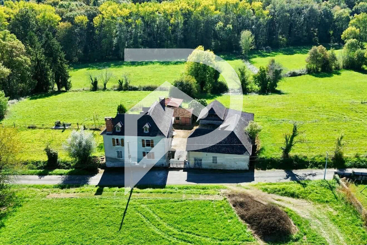 Maison à LAHOURCADE