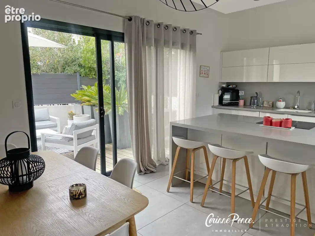 Nimes villa contemporaire standing quartier privilegie corinne ponce immobilier - photo 3