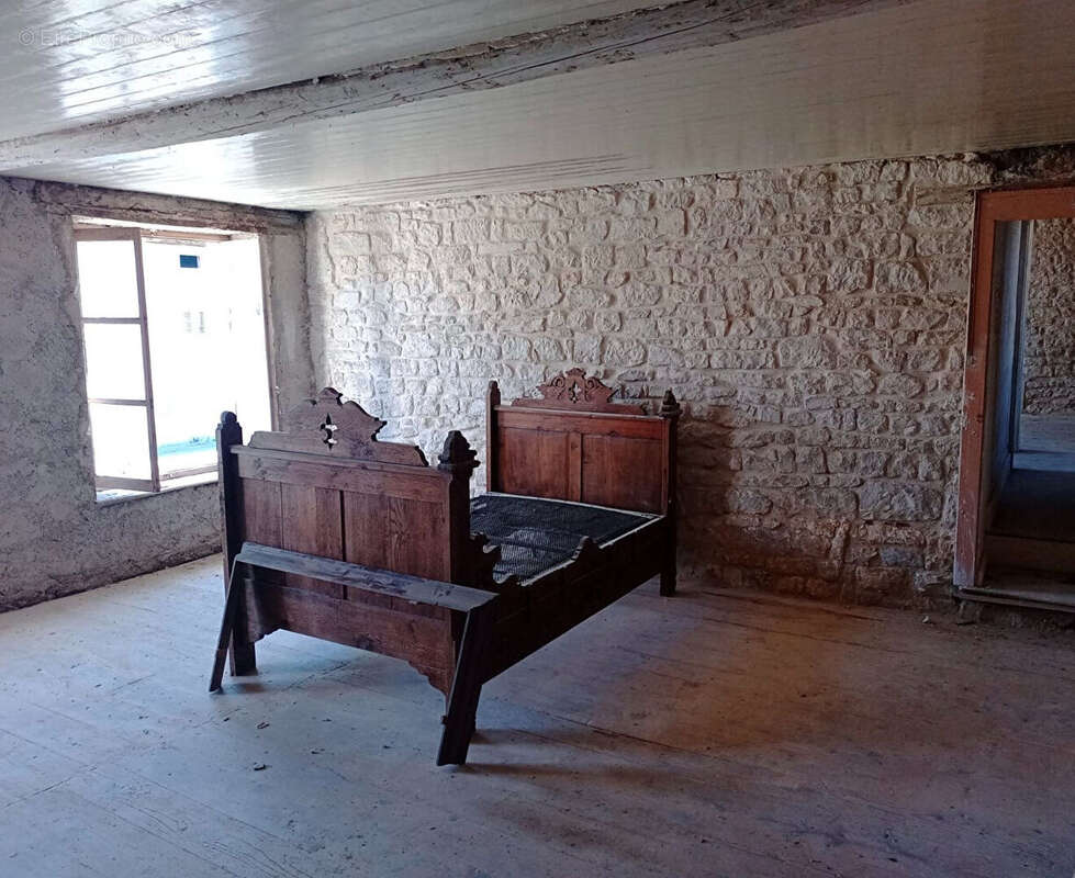 Maison à MAXEY-SUR-VAISE