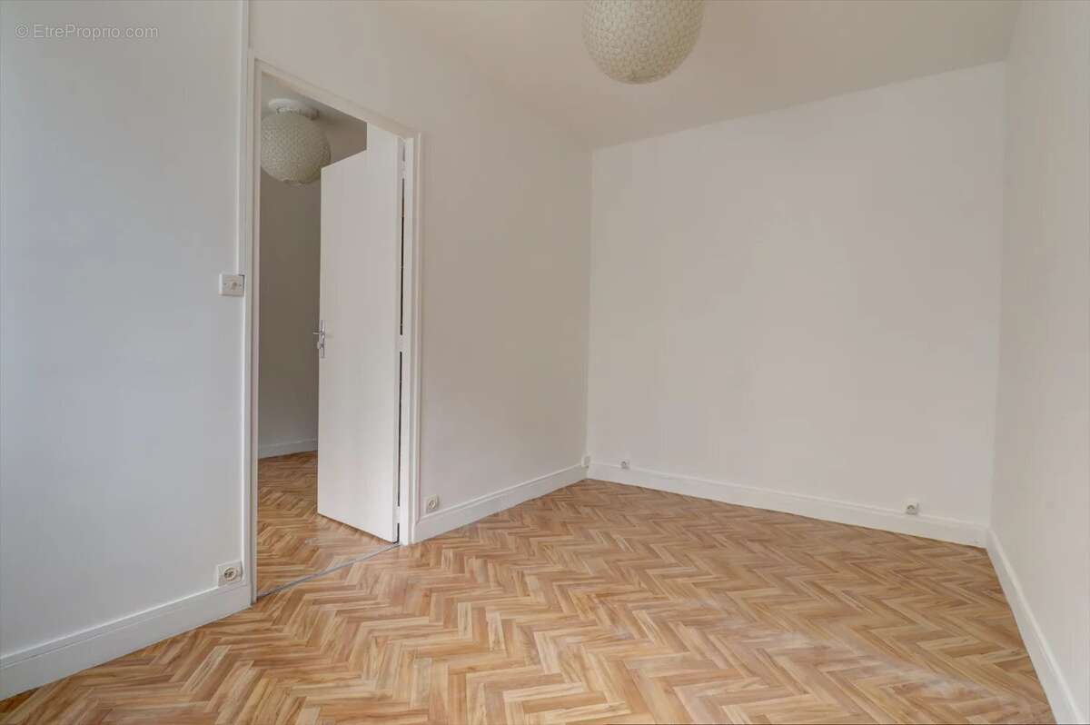 Appartement à PARIS-10E