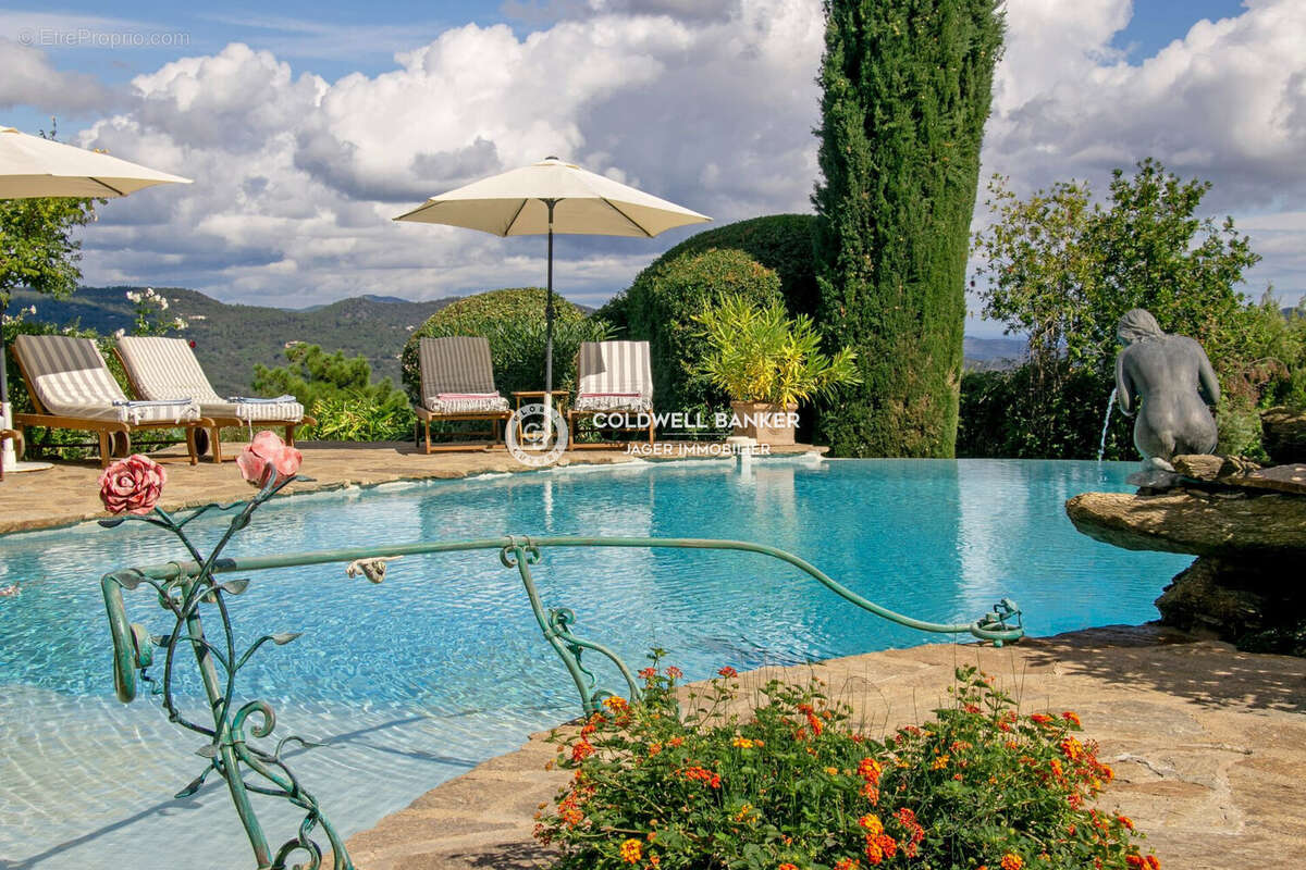 Maison à LA GARDE-FREINET