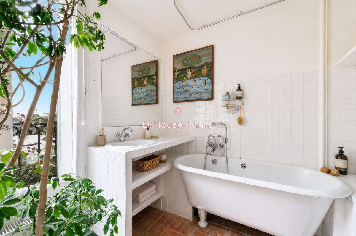 Maison à PARIS-19E