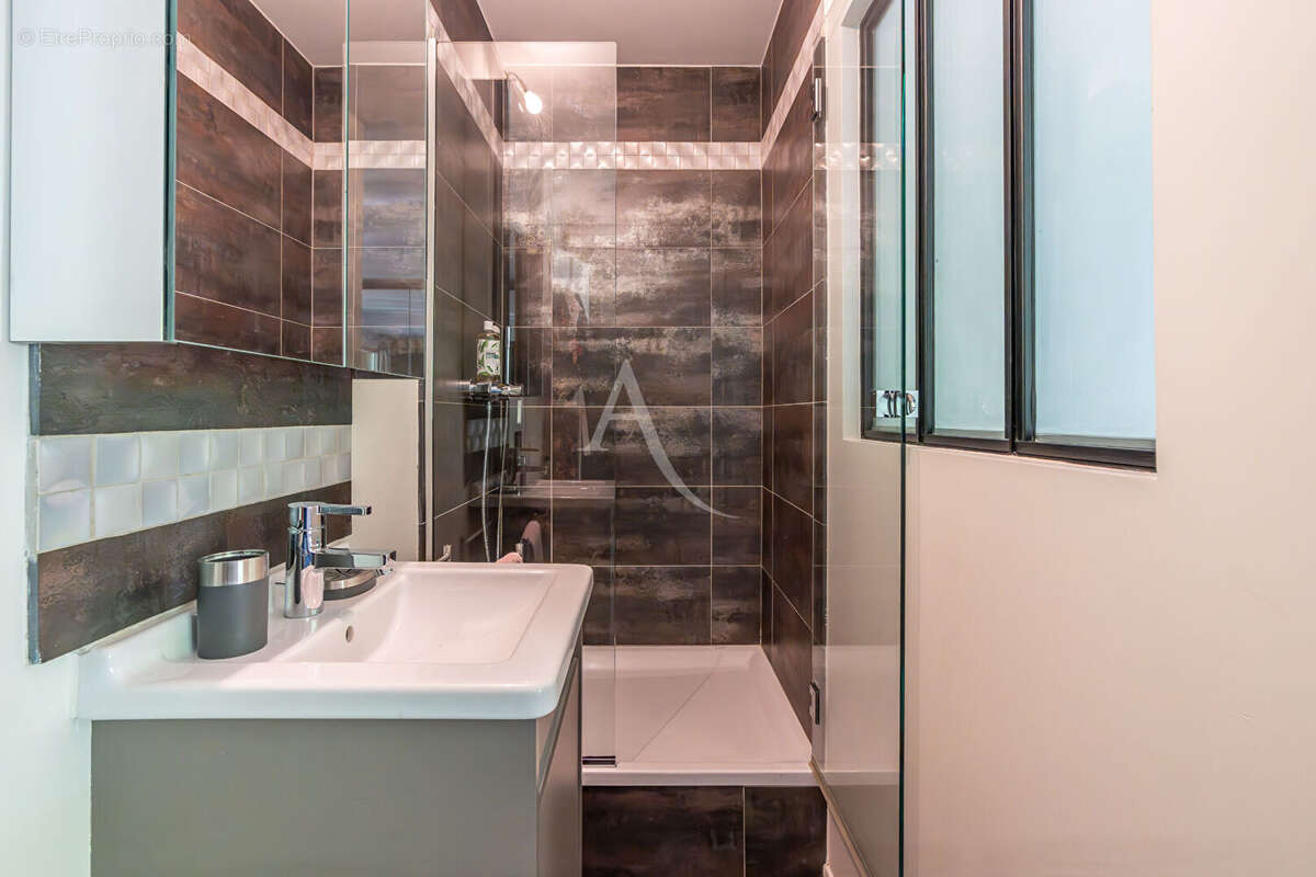 Appartement à PARIS-12E